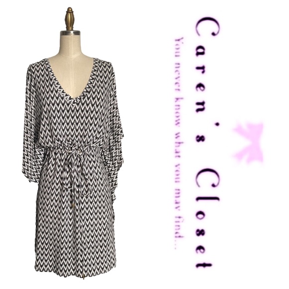 Calvin Klein Black & White Chevron Print Butterfly Sleeve Dress / Tunic. - Picture 2 of 6